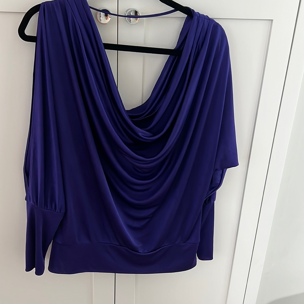 BCBGMAXAZRIA beautiful drape top - NWT